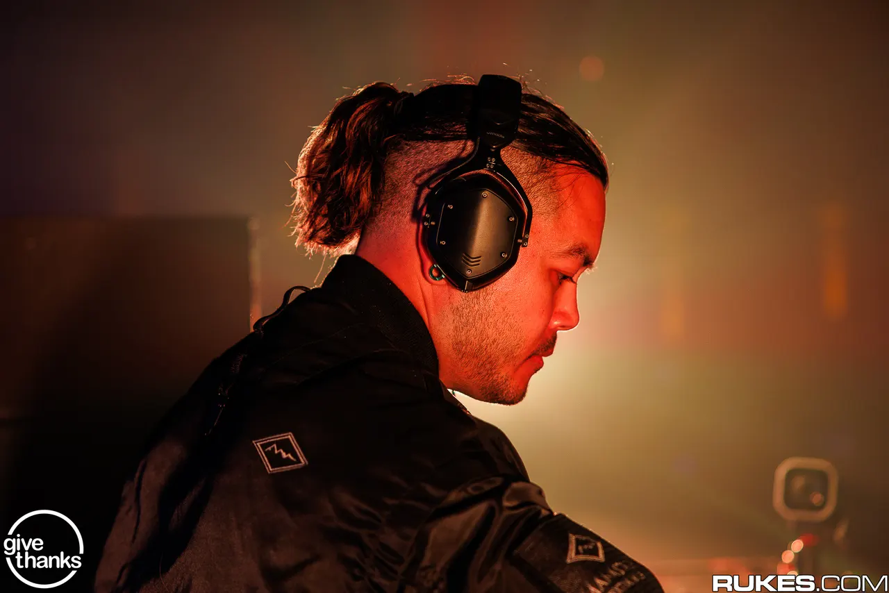 Give Thanks 2025 at San Jose Convention Center, Friday · November 28. Photograph 2 by Rukes.