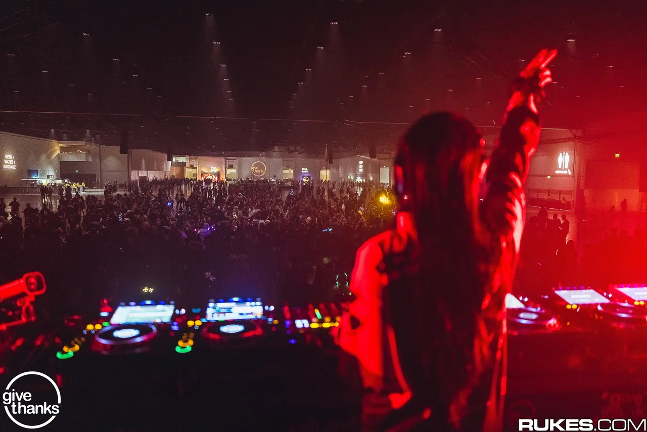 Give Thanks 2025 at San Jose Convention Center, Friday · November 28. Photograph 12 by Rukes.
