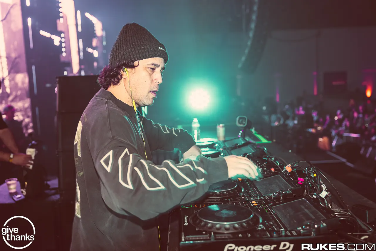 Give Thanks 2025 at San Jose Convention Center, Friday · November 28. Photograph 18 by Rukes.