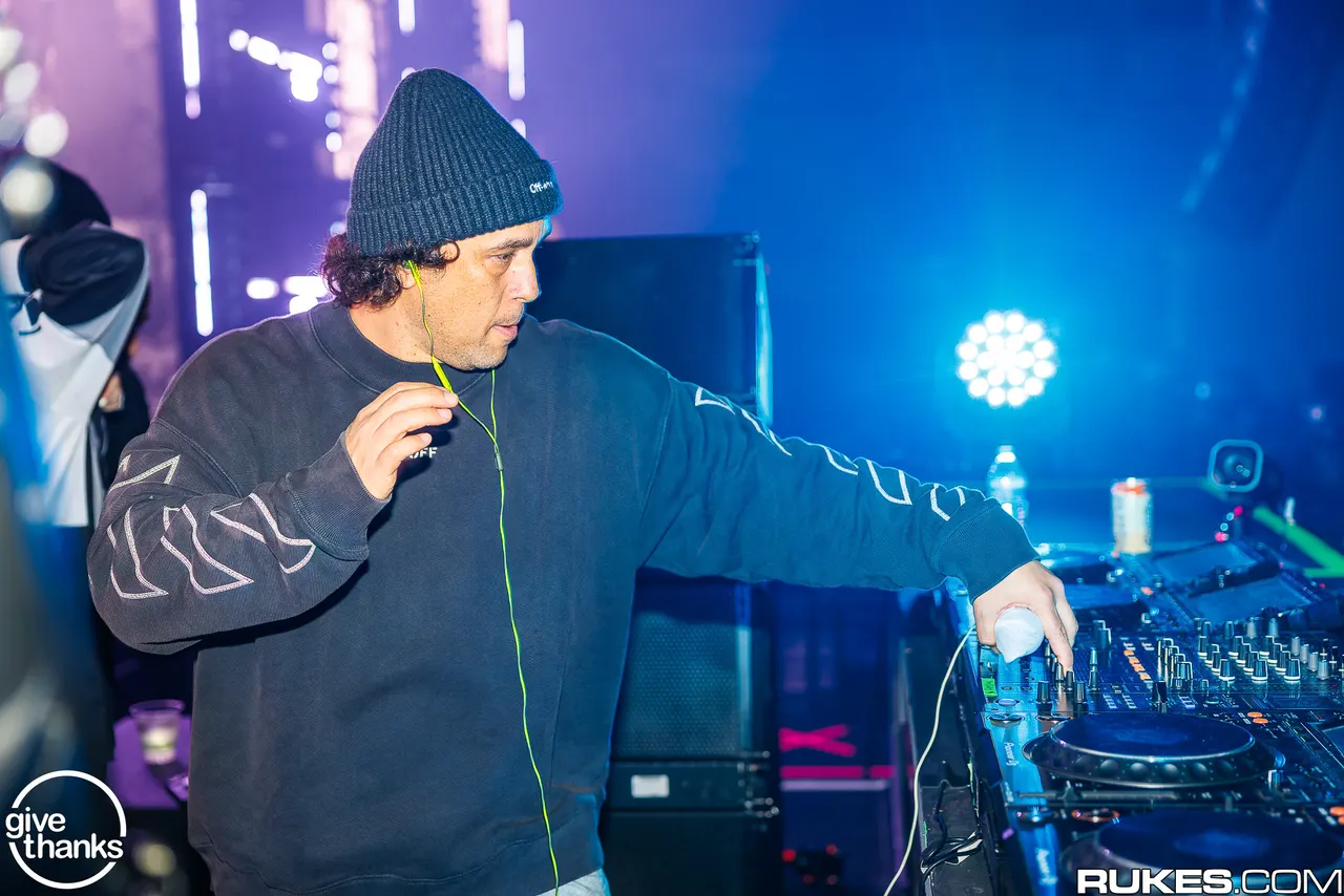 Give Thanks 2025 at San Jose Convention Center, Friday · November 28. Photograph 19 by Rukes.