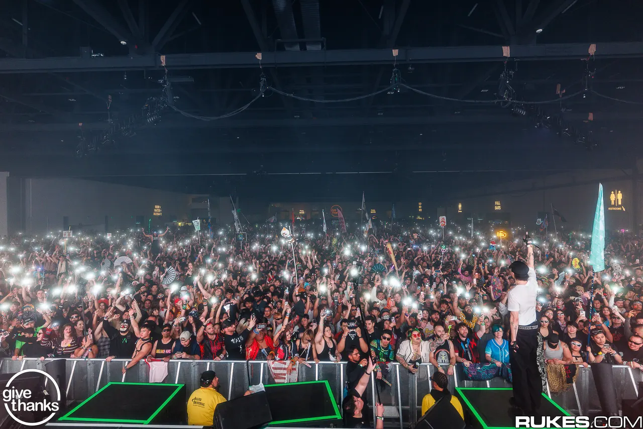 Give Thanks 2025 at San Jose Convention Center, Friday · November 28. Photograph 57 by Rukes.